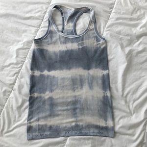 Cute small Lululemon workout tank